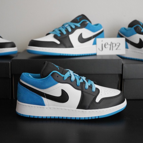 Air Jordan 1 Low Laser Blue CT1564004 Youth Size 6 - Picture 2 of 6